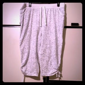 White and Grey Pattern Capri Joggers